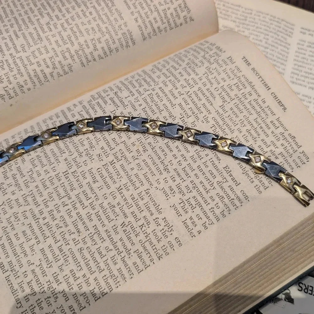 Elegant Two-Tone Bracelet